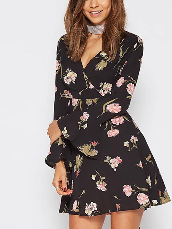 Mini Robe Noire à Imprimé Floral Col en V