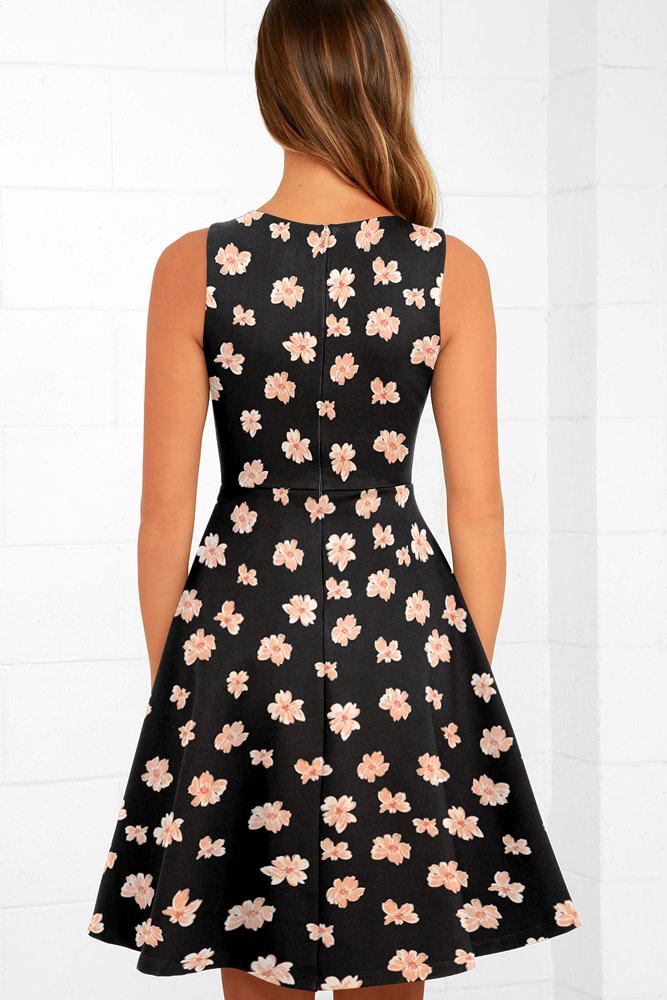 Robe Mi-Longue Évasée à Fleurs et Col en V Noir