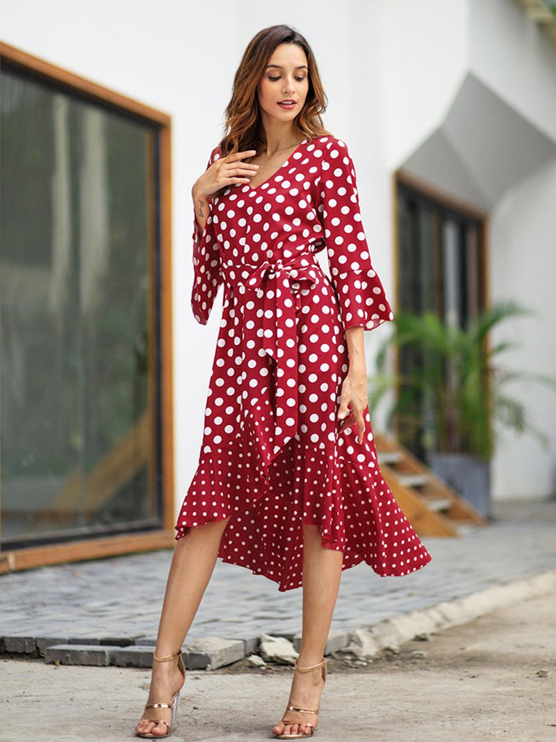 Robe à Pois et Col en V