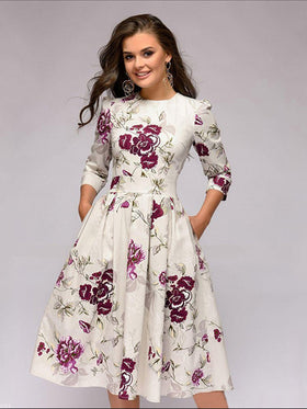 Robe Midi Floral avec Manches 3/4 et Col Rond