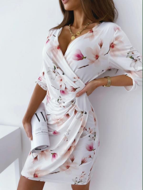 Mini-Robe Floral Manches Courtes Décolleté en V Profond